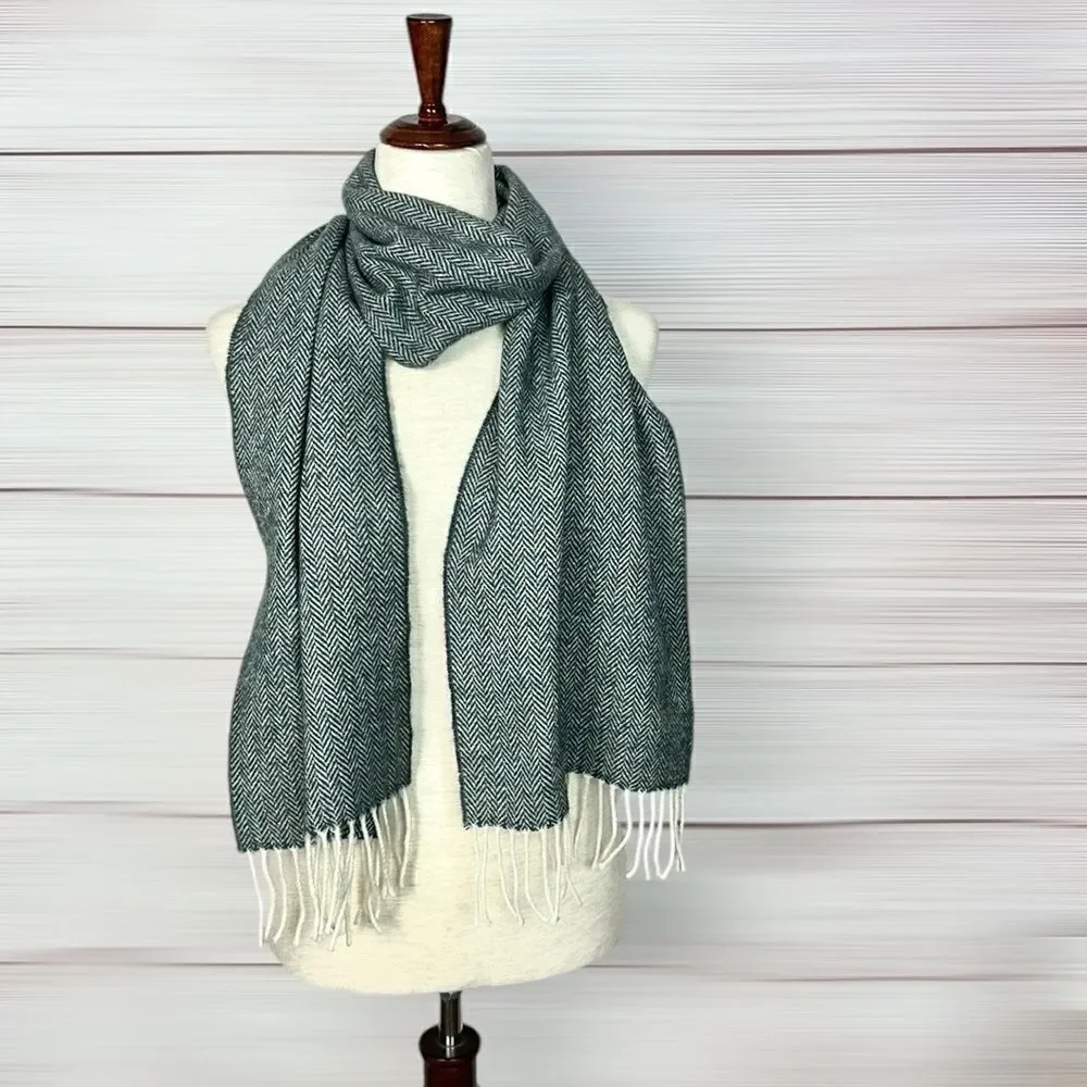Foxford Lambs Wool Scarf Herringbone Gray White Fringe Ireland Men’s Women’s